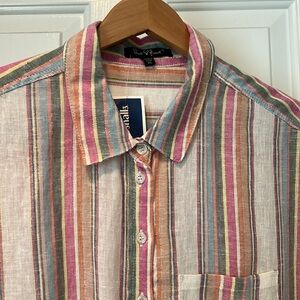 Women’s metallic thread, short sleeve button up shirt